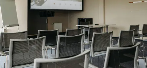 Salle de conférence moderne